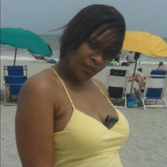 Meet your posher - Picture 3 of 3